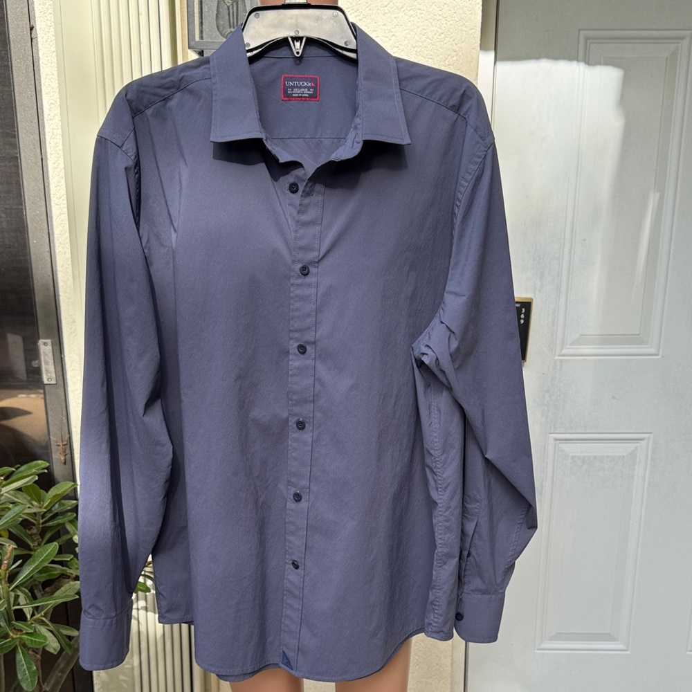 UNTUCKit. Men’s long sleeve, button down shirt. XXL. Blueish Grey. Made in China